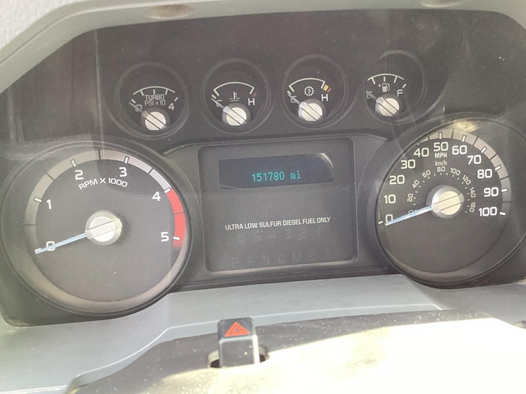 2015-ford-f550-image-11