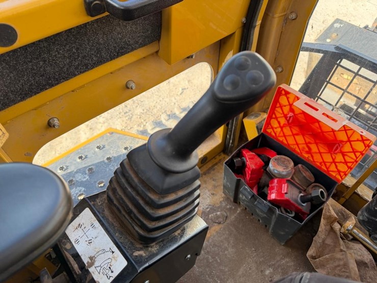 2021-rayco-c200-image-29