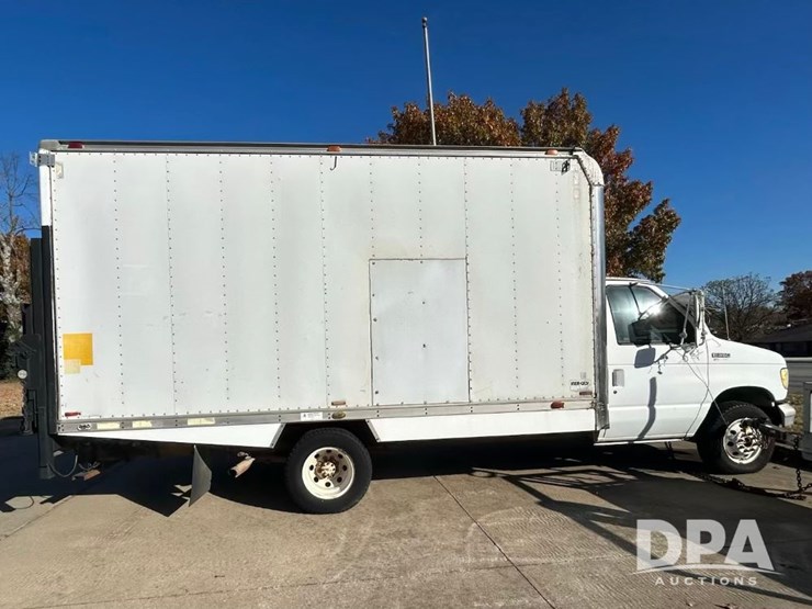 1993-ford-e350-image-2