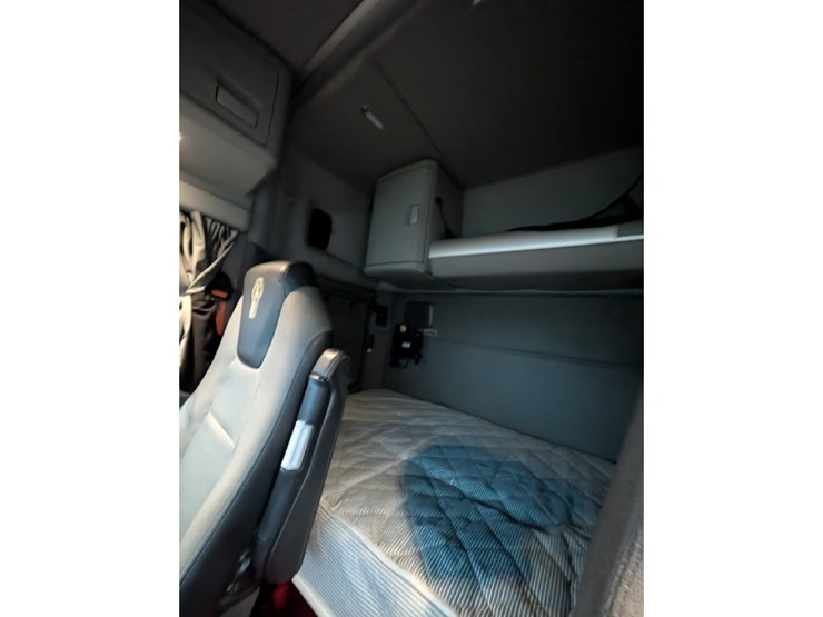 kenworth-t680-image-19