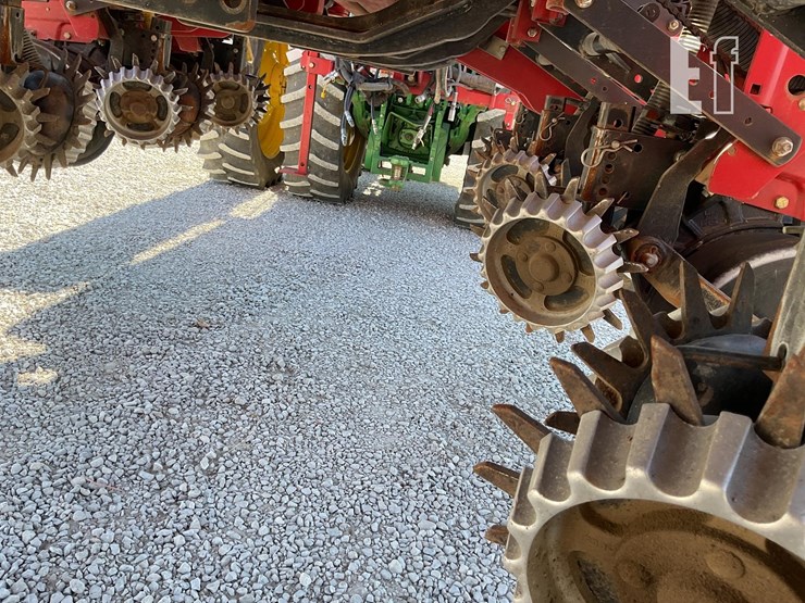 case-ih-1250-image-16