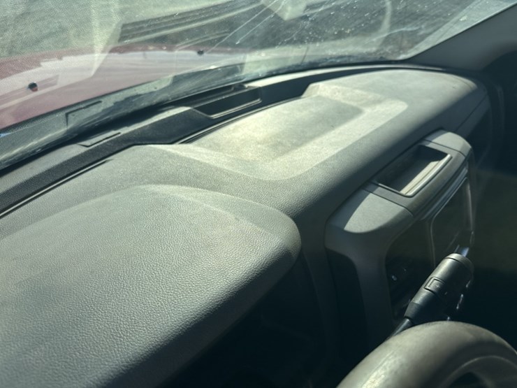 2015-dodge-ram-5500-image-33