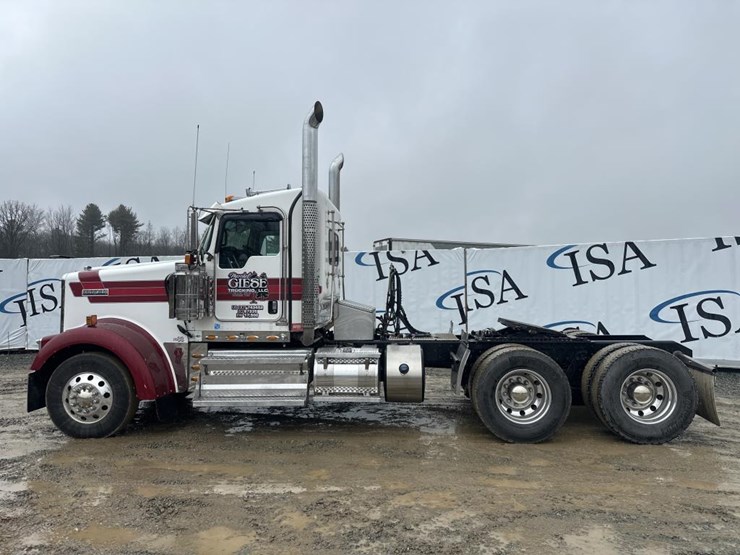 kenworth-w900-image-2