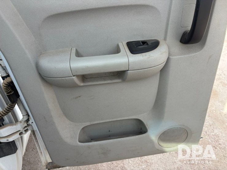 chevrolet-silverado-2500hd-image-66