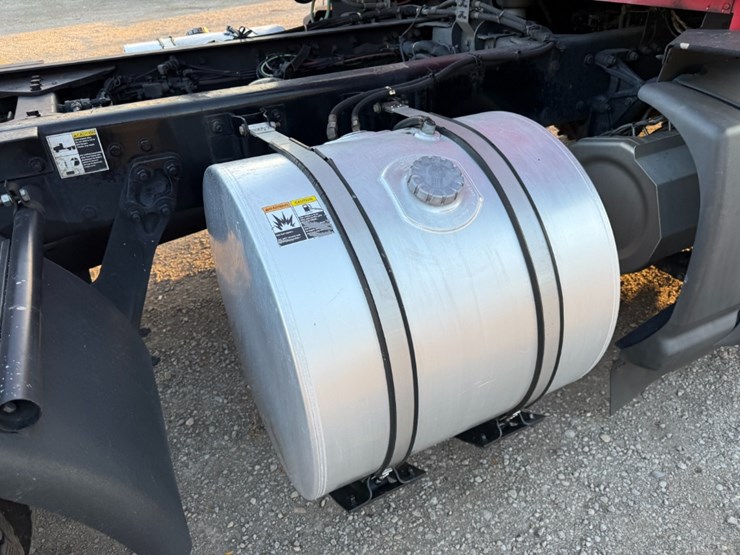 2019-kenworth-t680-image-12