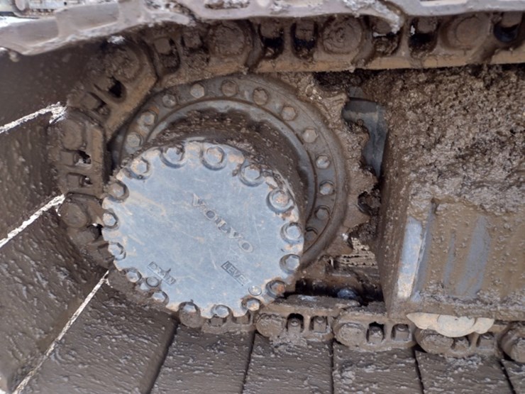 volvo-ec220e-lr-image-22