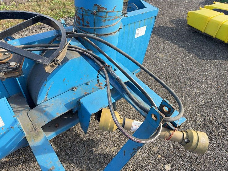 lock-now-7'-tractor-mount-snow-blower-image-8