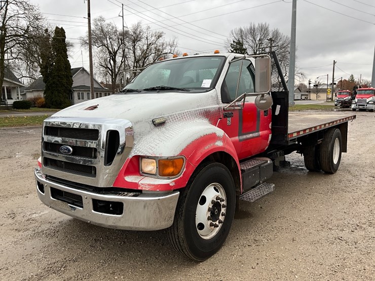 2015-ford-f650-image-1