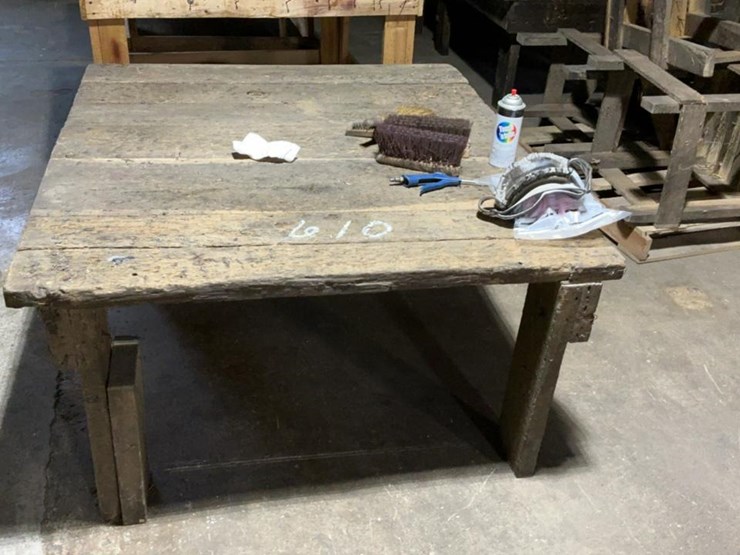 #610-•-11-wooden-tables-image-4