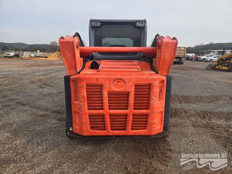 kubota-svl-75-2-skid-steer-image-6