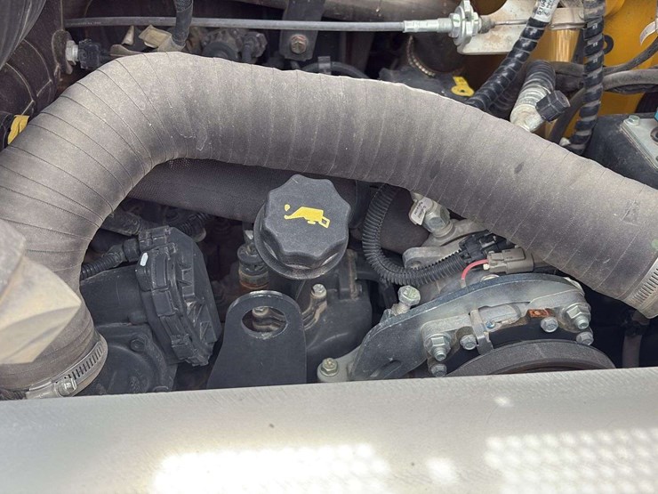 2022-new-holland-c362-image-31