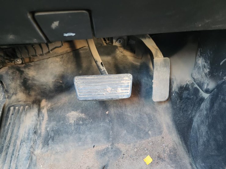 2017-chevrolet-2500-image-50