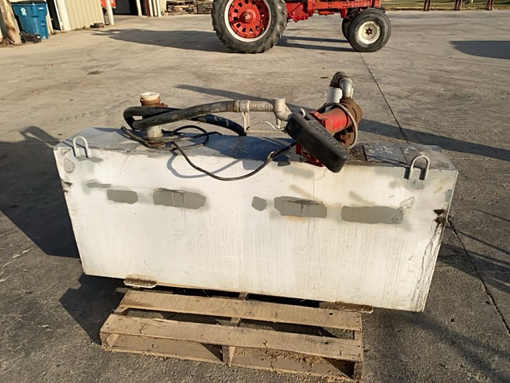 105-gal-fuel-tank-with-12-volt-pump-and-filter-image-2