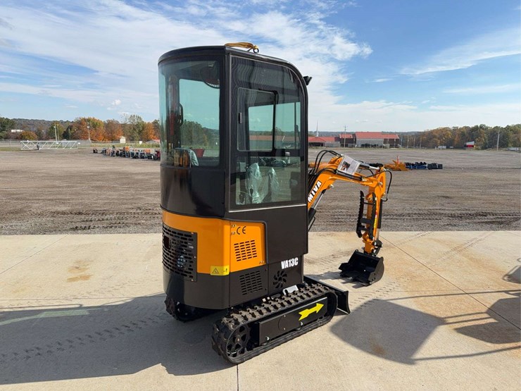 2025-miva-va13c-mini-excavator-image-3
