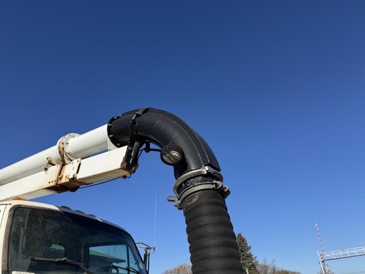 2002-vactor-2100-image-24