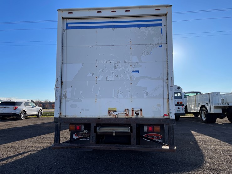 #1072-•-2012-mitsubishi-canter-fe160-cab-over-diesel-box-truck-(has-wi-title)-image-6