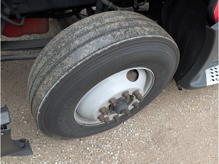 2019-kenworth-t680-image-13