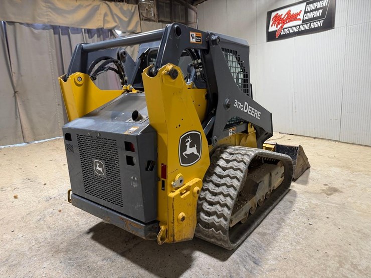 2021-deere-317g-image-5