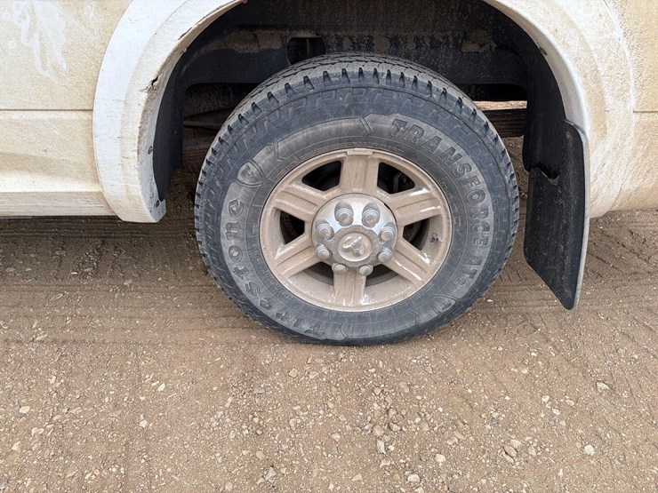 2012-dodge-2500-image-10