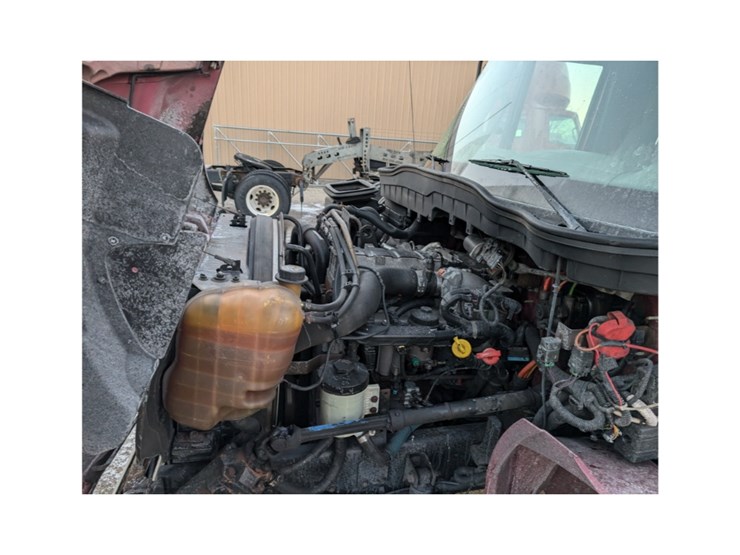 2014-international-durastar-4300-image-11