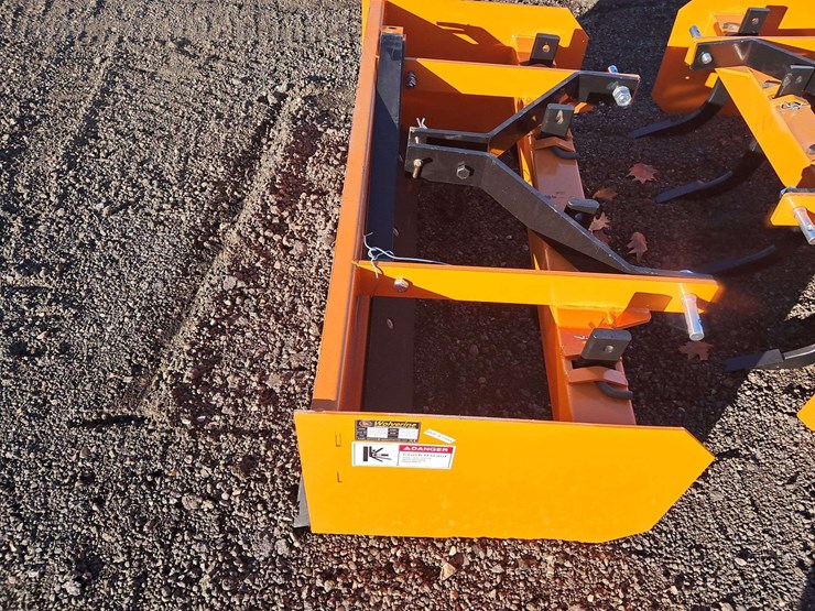 wolverine-47"-grader-image-2