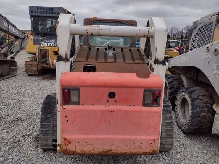 2004-bobcat-t300-image-6