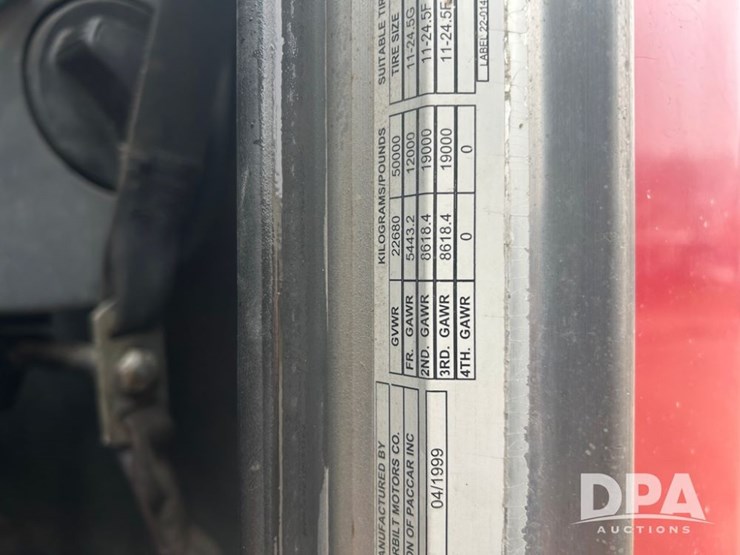 1999-peterbilt-379-image-66