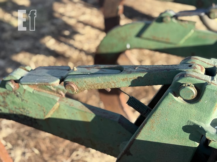 john-deere-7-image-21