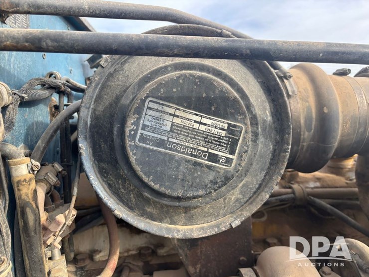 peterbilt-377-image-56