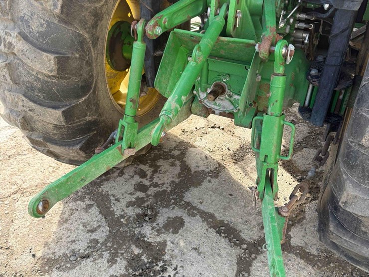 john-deere-4044m-image-19