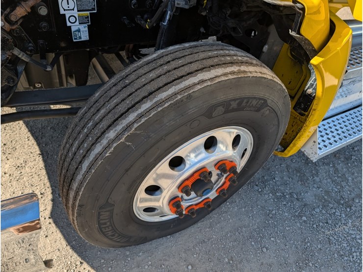 2020-kenworth-t680-image-19