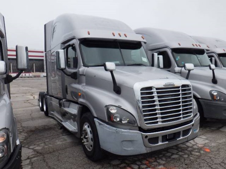 freightliner-cascadia-125-image-4