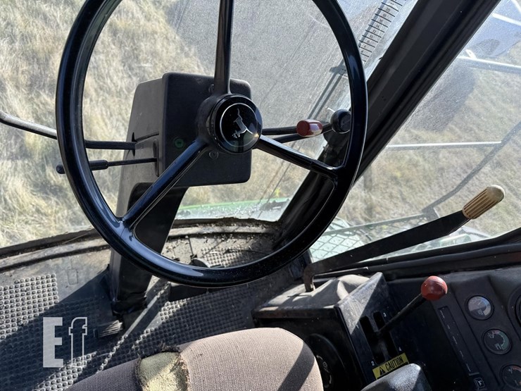 john-deere-8820-image-10