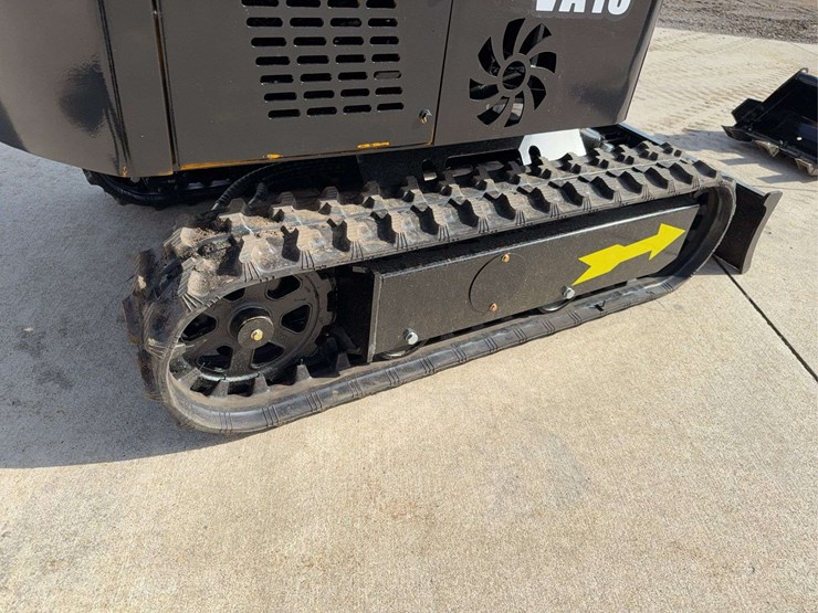 2025-miva-va13-mini-excavator-image-6