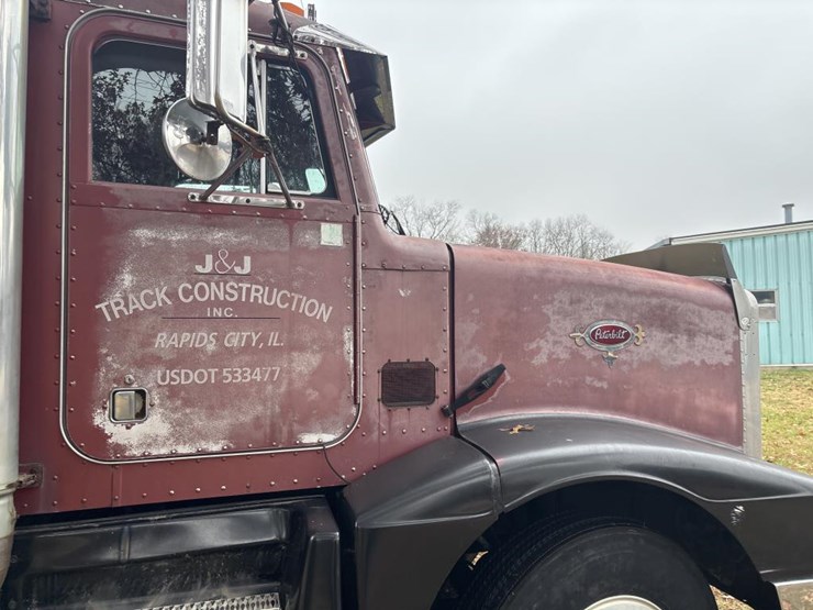 1988-peterbilt-377-image-13