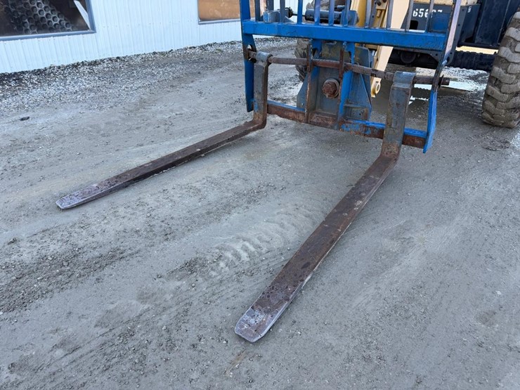 2015-gehl-rs8-42-image-9