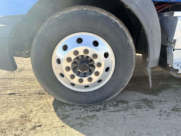 2017-international-prostar-image-36