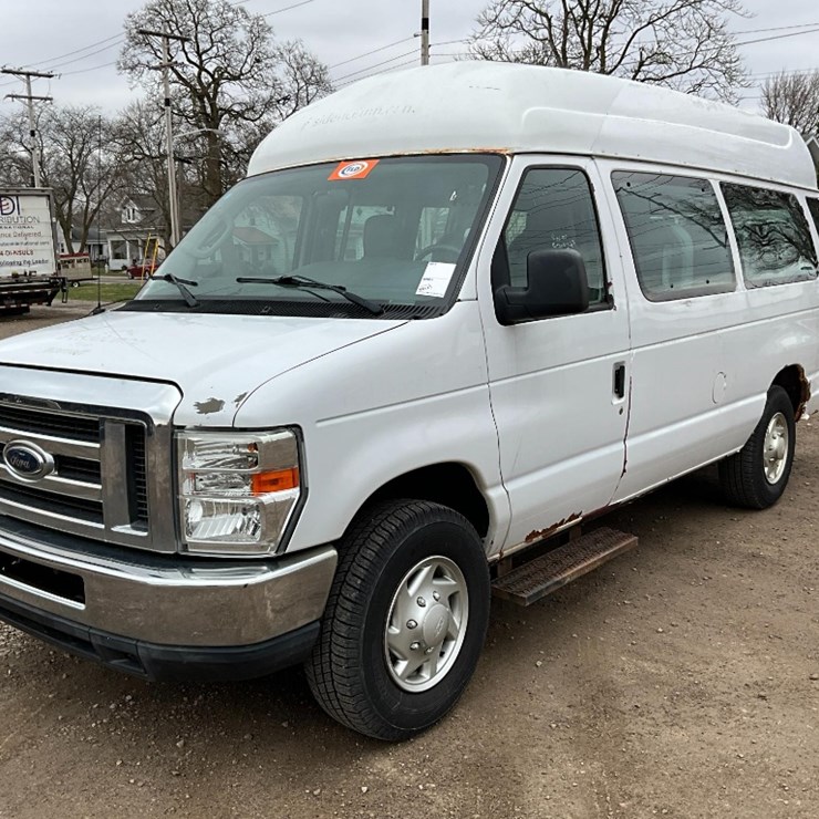 FORD E250