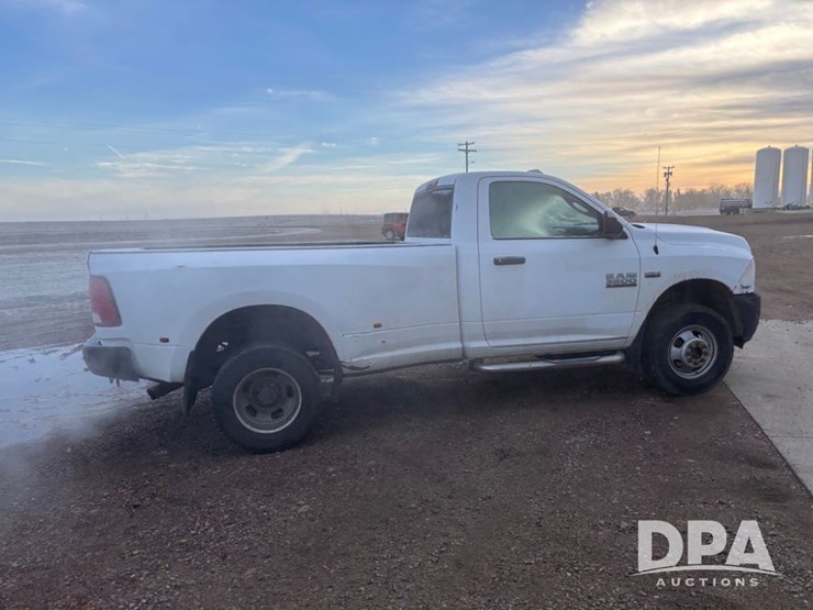 dodge-ram-3500-image-12