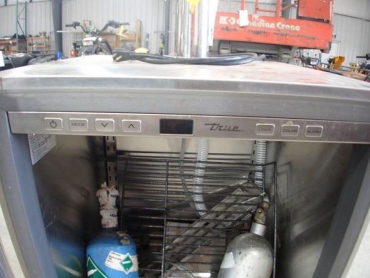 true-tur24bdlssb-24-in.-stainless-steel-beer-tap-image-13