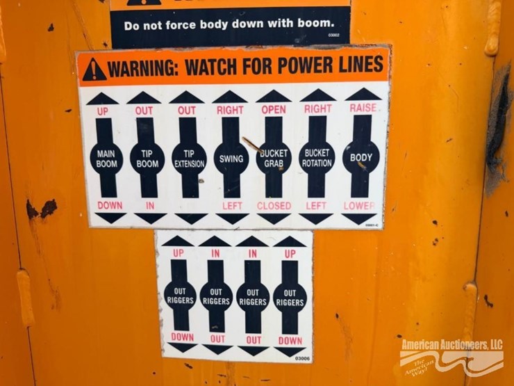 2010-international-7300-image-21