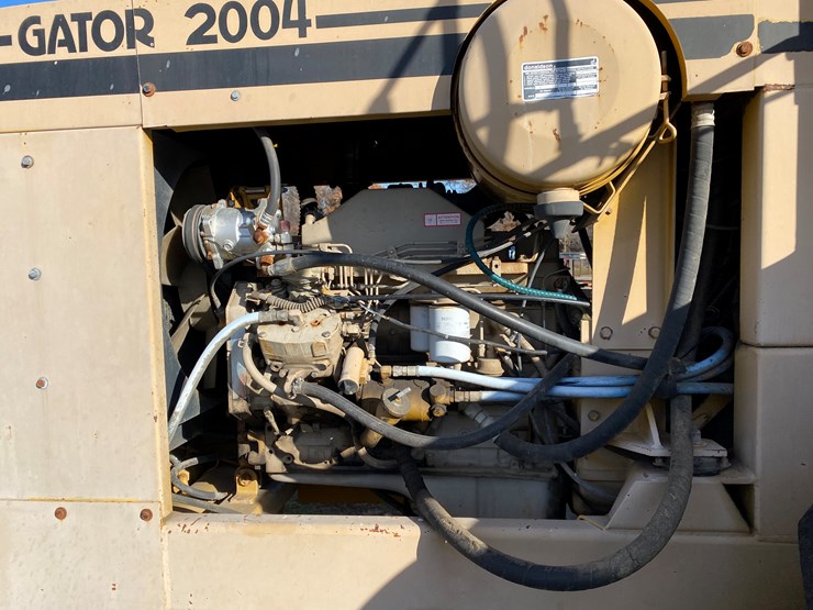 #1300-•-ag-gator-2004-injector-applicator-(colfax,-wi)-image-16