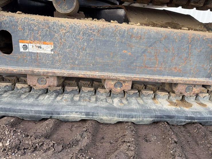 2016-bobcat-e85-image-11