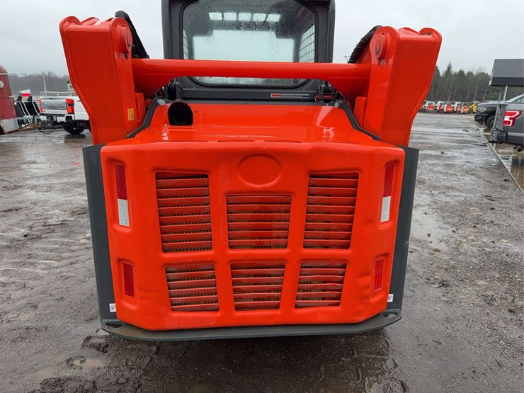 2015-kubota-svl75-2-image-5