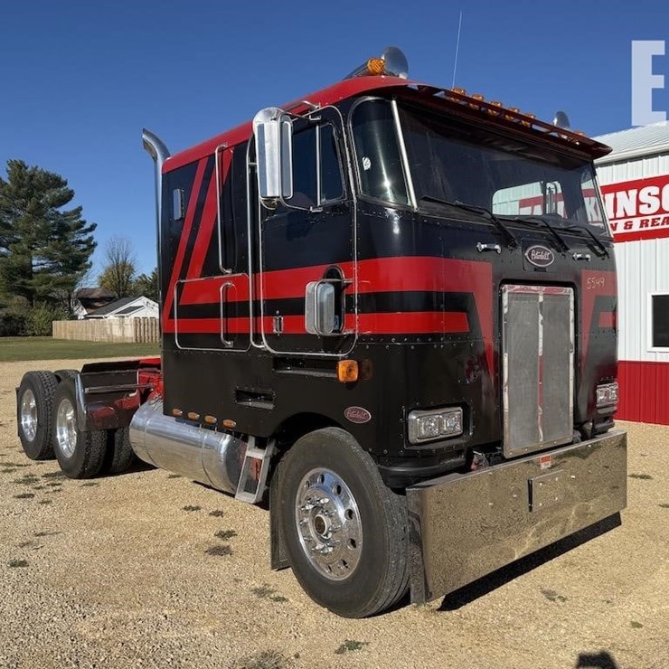 1985 PETERBILT 362