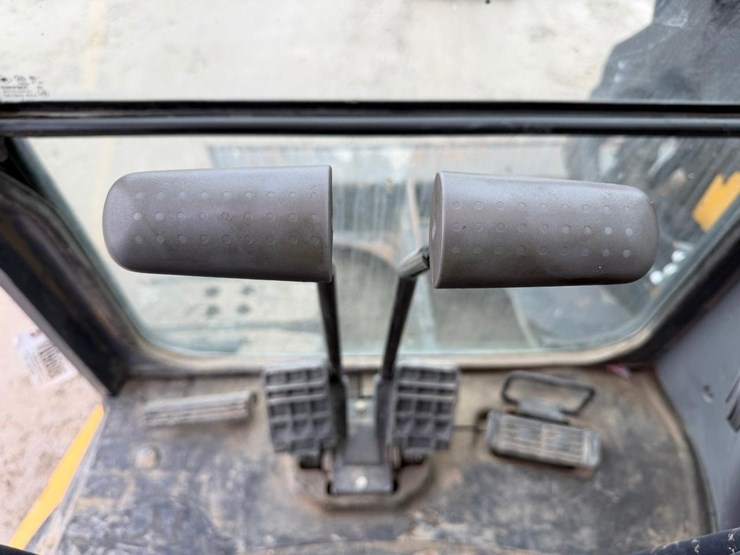 2018-deere-85g-image-40