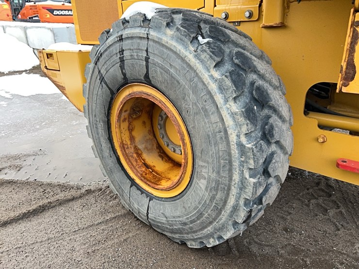 2021-deere-624p-image-7