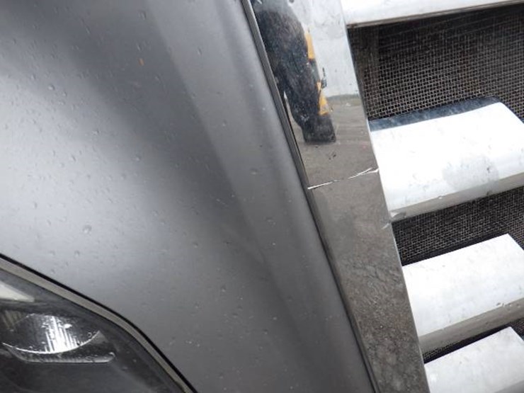 2019-freightliner-cascadia-126-image-5