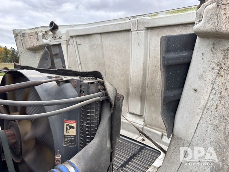 freightliner-fld112-image-36