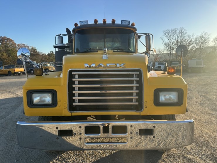 mack-rd688s-image-8